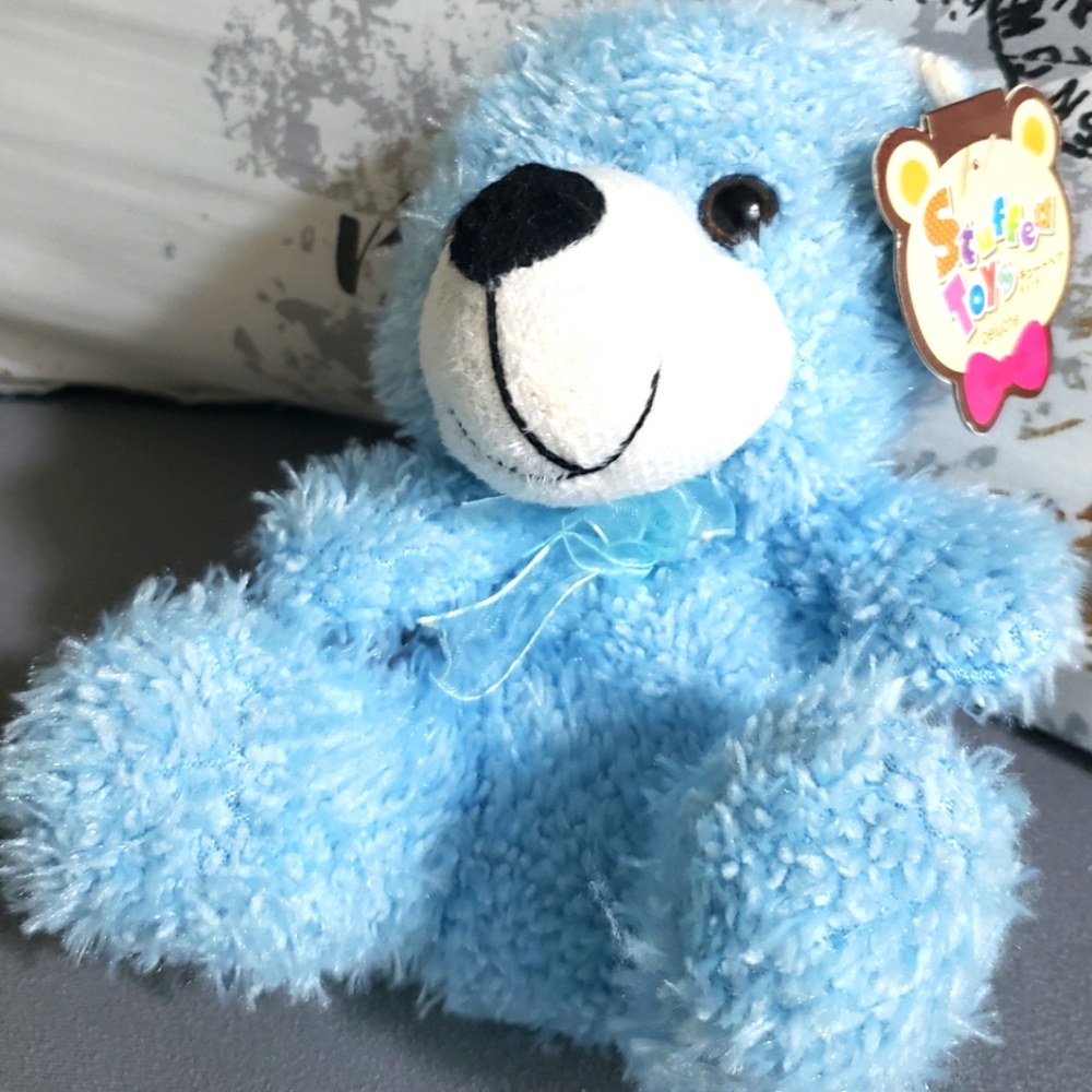 NWT Cute and Fluffy Stuffed Teddy Bear 🧸